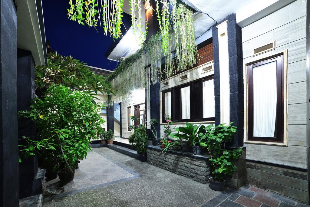 Ganggas Homestay Jimbaran Exterior foto